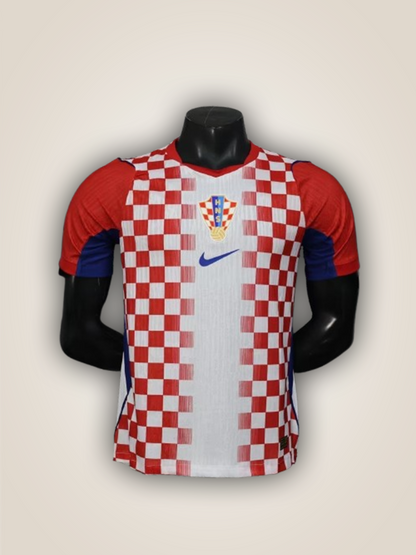 חולצת בית של נבחרת קרואטיה