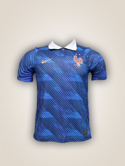 חולצת בית של נבחרת צרפת