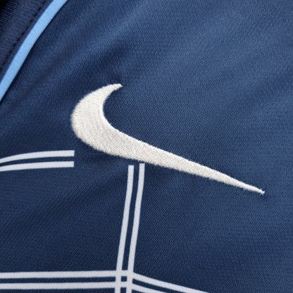 חולצת רטרו של אתלטיקו מדריד לעונת 2004/05