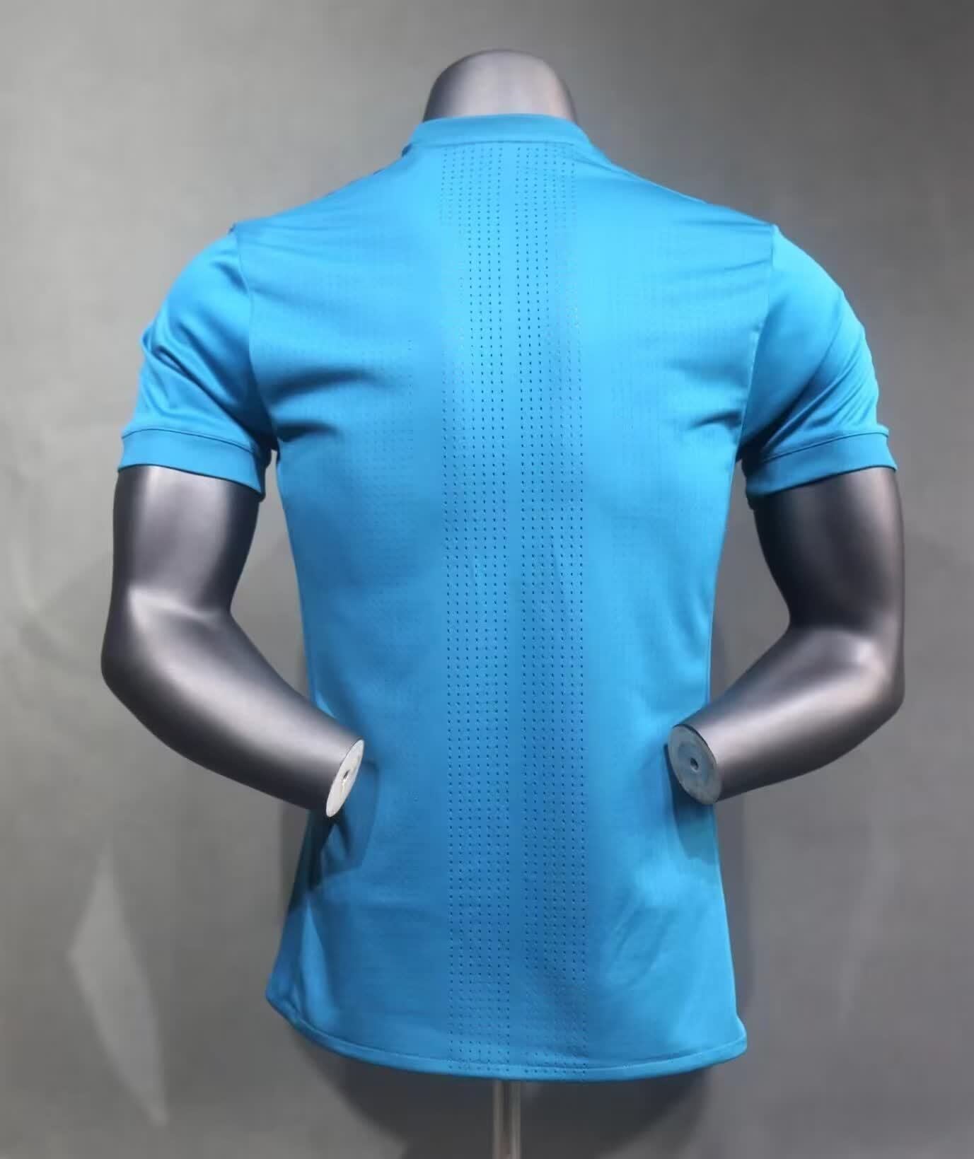 חולצת רטרו של ריאל מדריד לעונת 2017/18