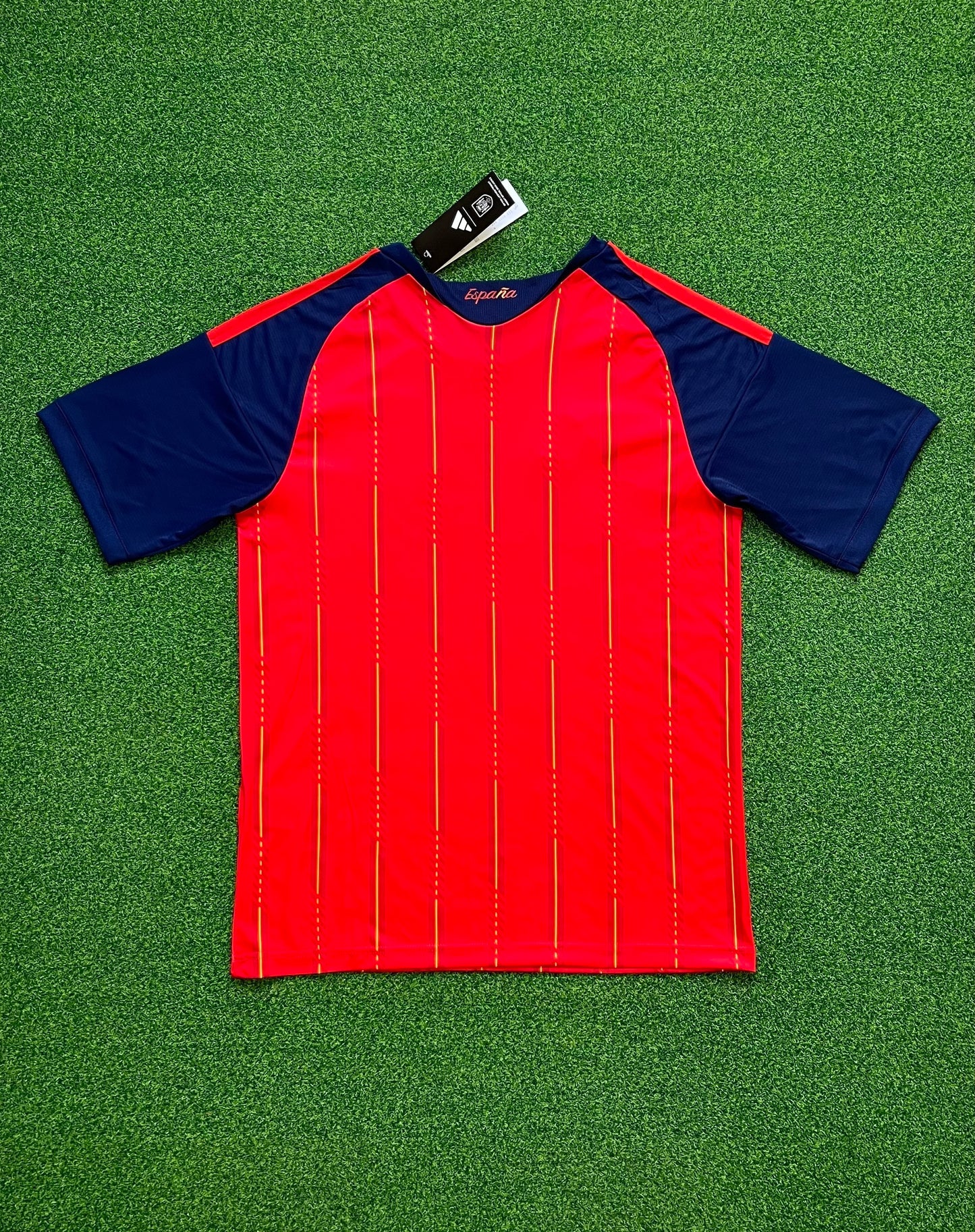 חולצת בית של נבחרת ספרד