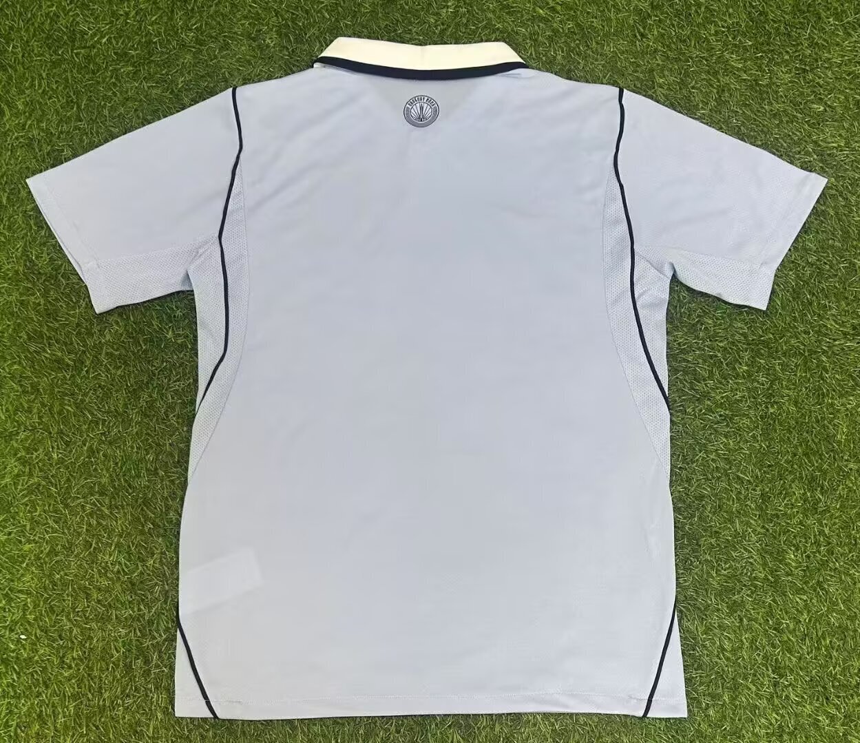 חולצת בית של נבחרת אורוגאווי