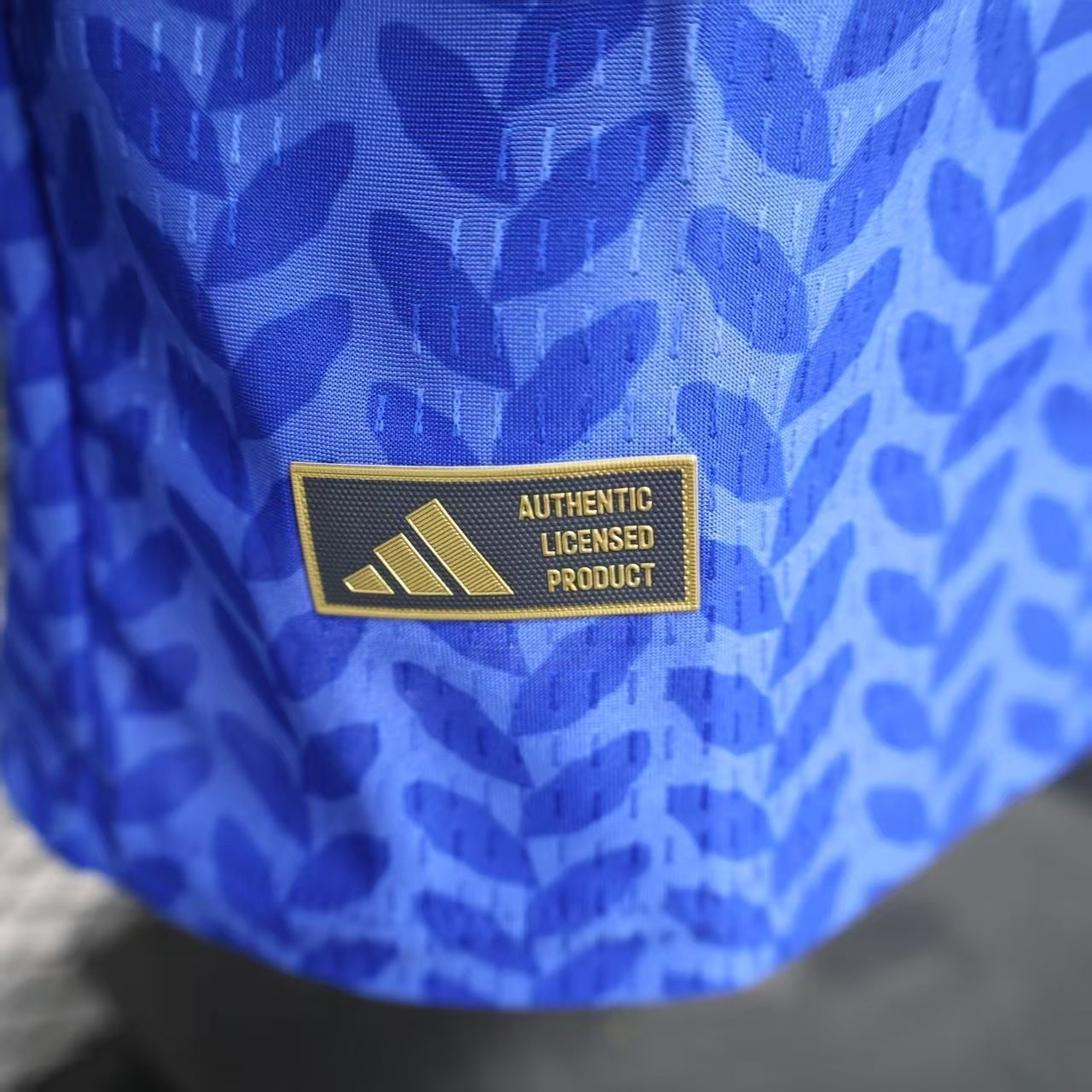 חולצת בית ארוכה של נבחרת איטליה