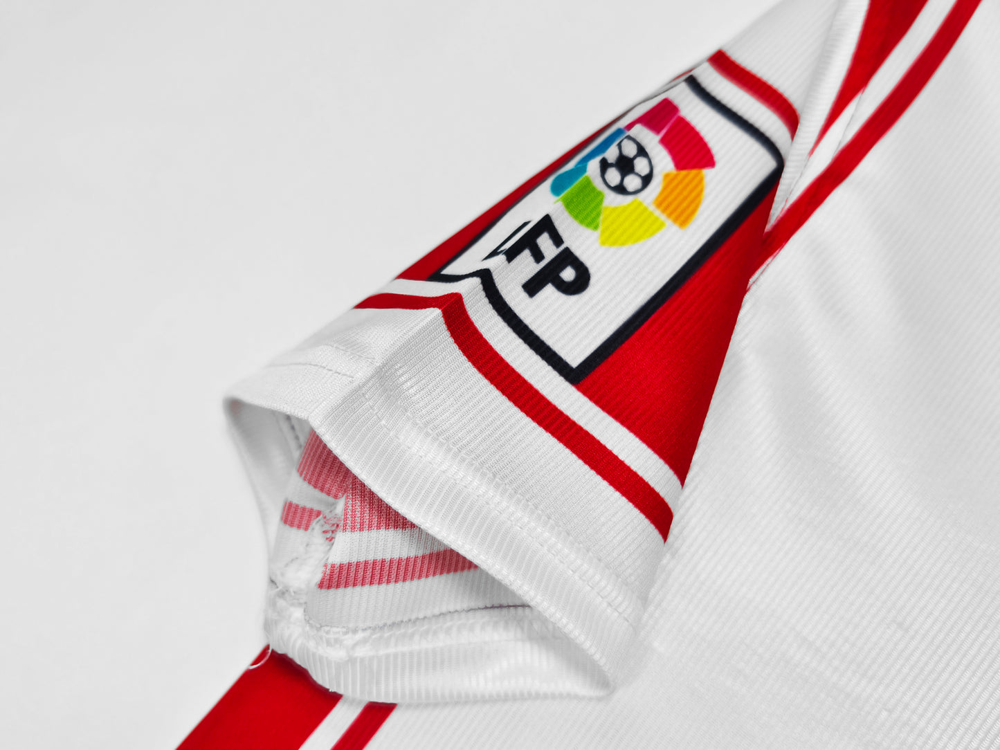 חולצת בית רטרו של אתלטיקו מדריד 1999/00